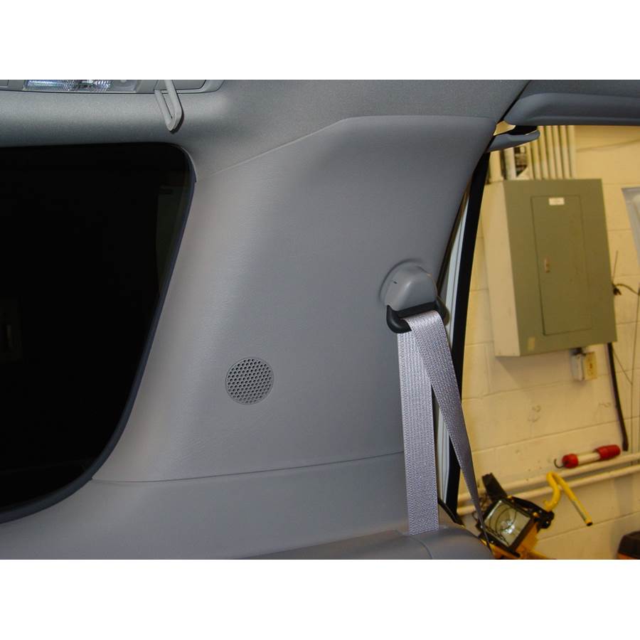 2006 Saturn Relay Mid-rear speaker location