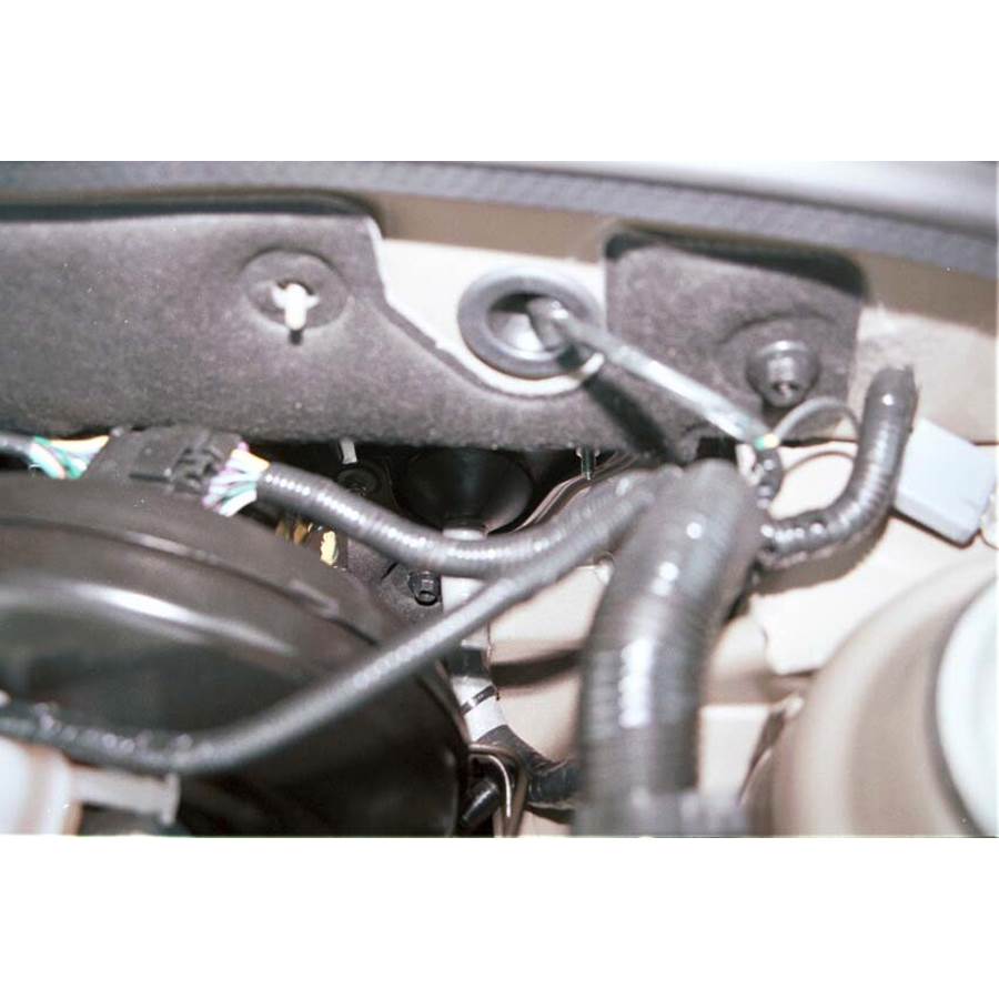 2003 Saturn L300 Firewall access