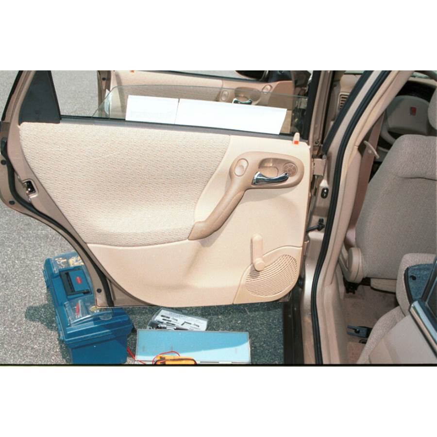 2001 Saturn LW200 Rear door speaker location