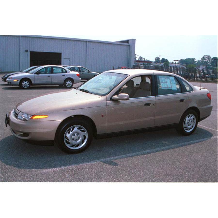 2001 Saturn L100 Exterior