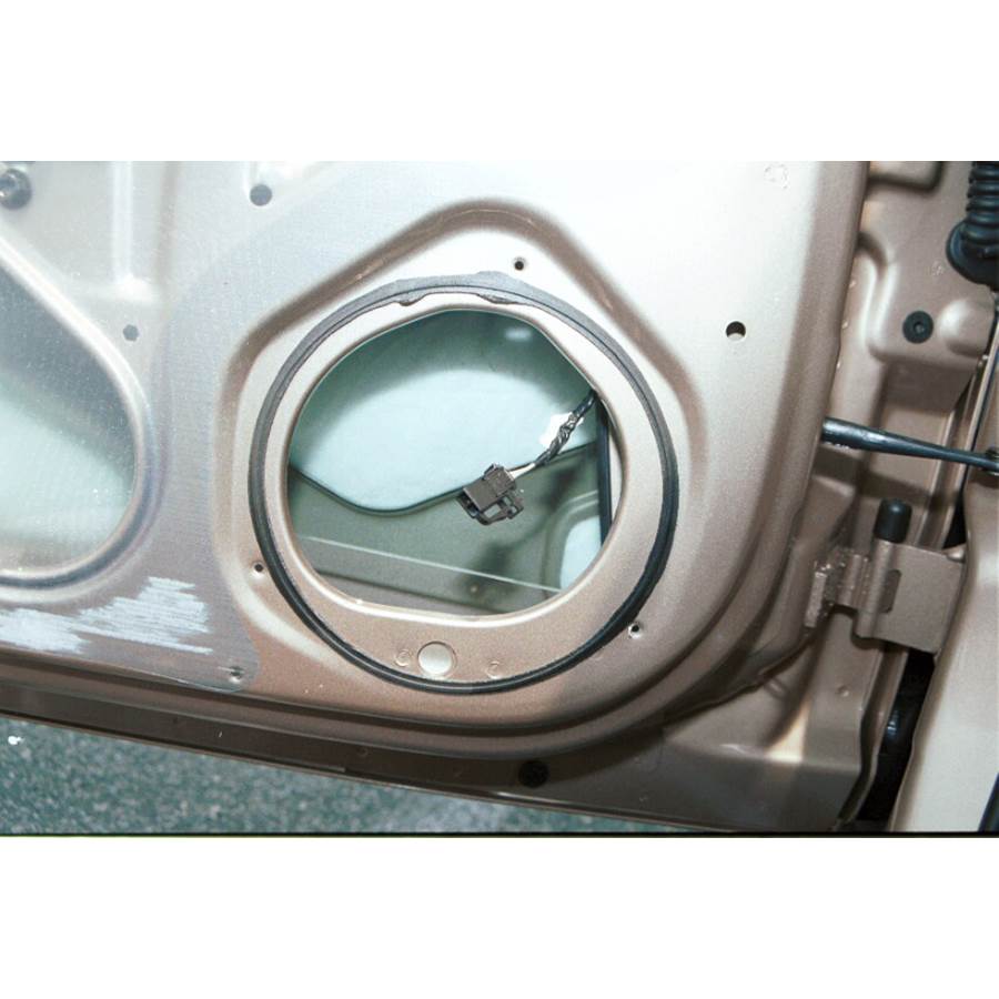 2003 Saturn LW300 Front speaker removed