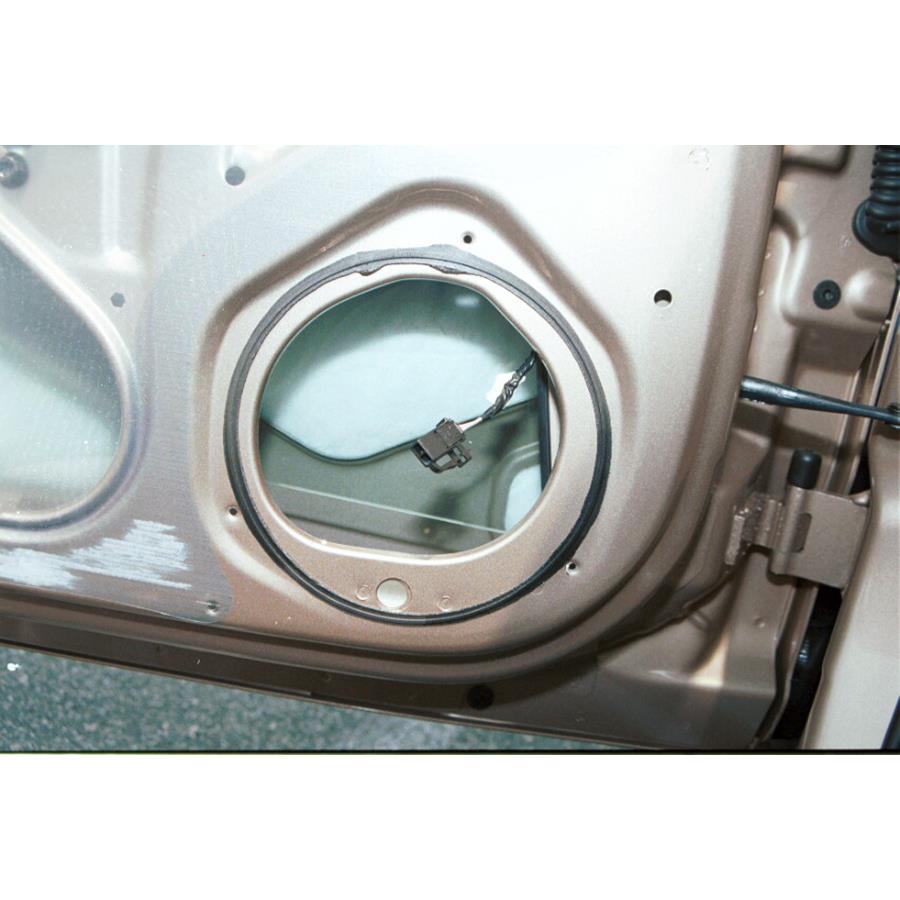 2005 Saturn L300 Front speaker removed