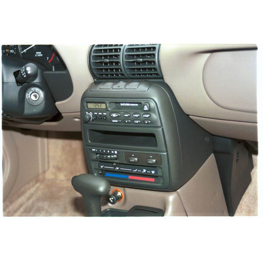 1997 Saturn SC1 Factory Radio