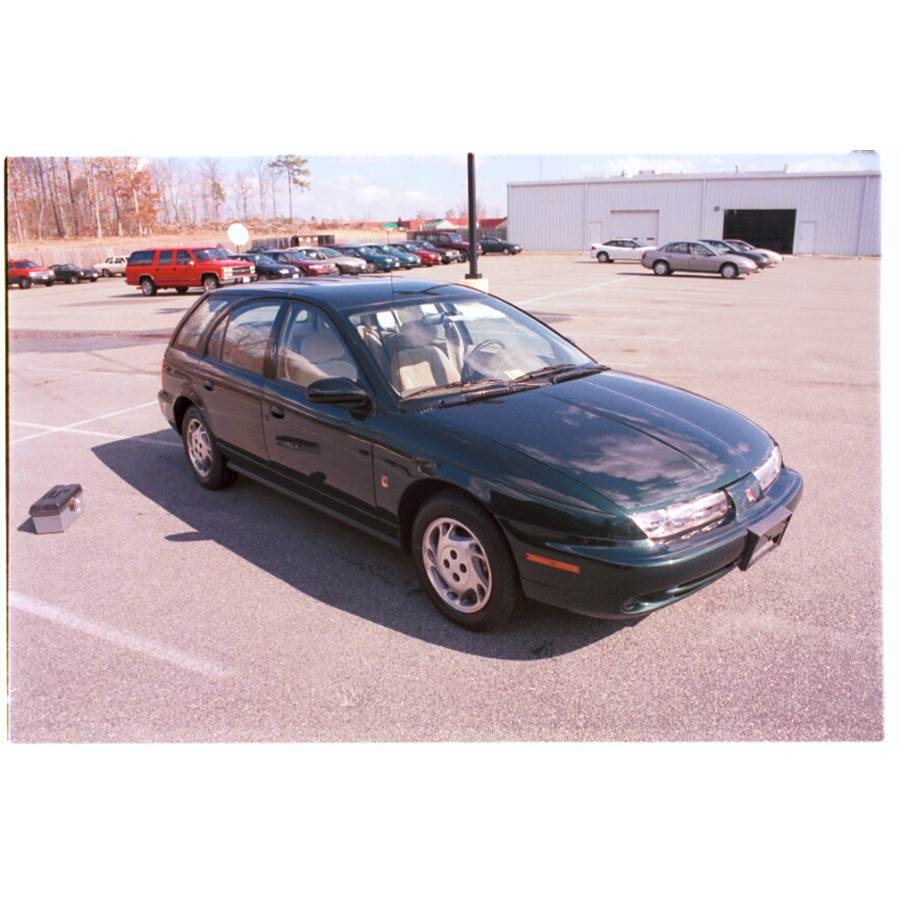 1997 Saturn SW2 Exterior