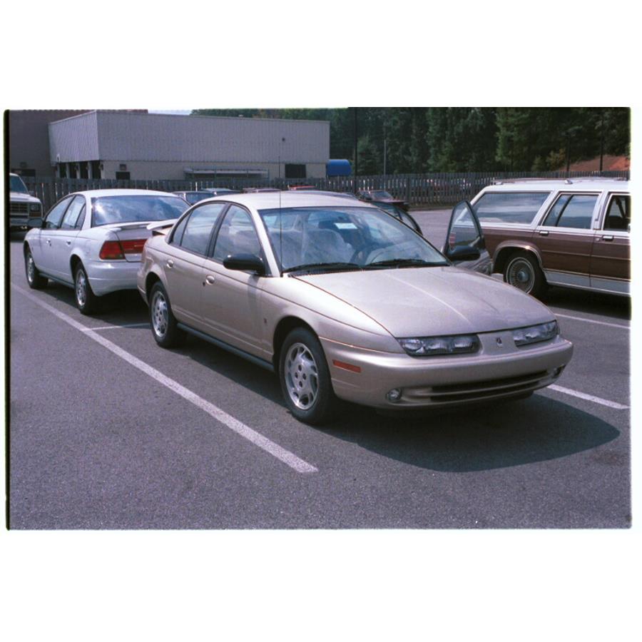 1999 Saturn SL Exterior