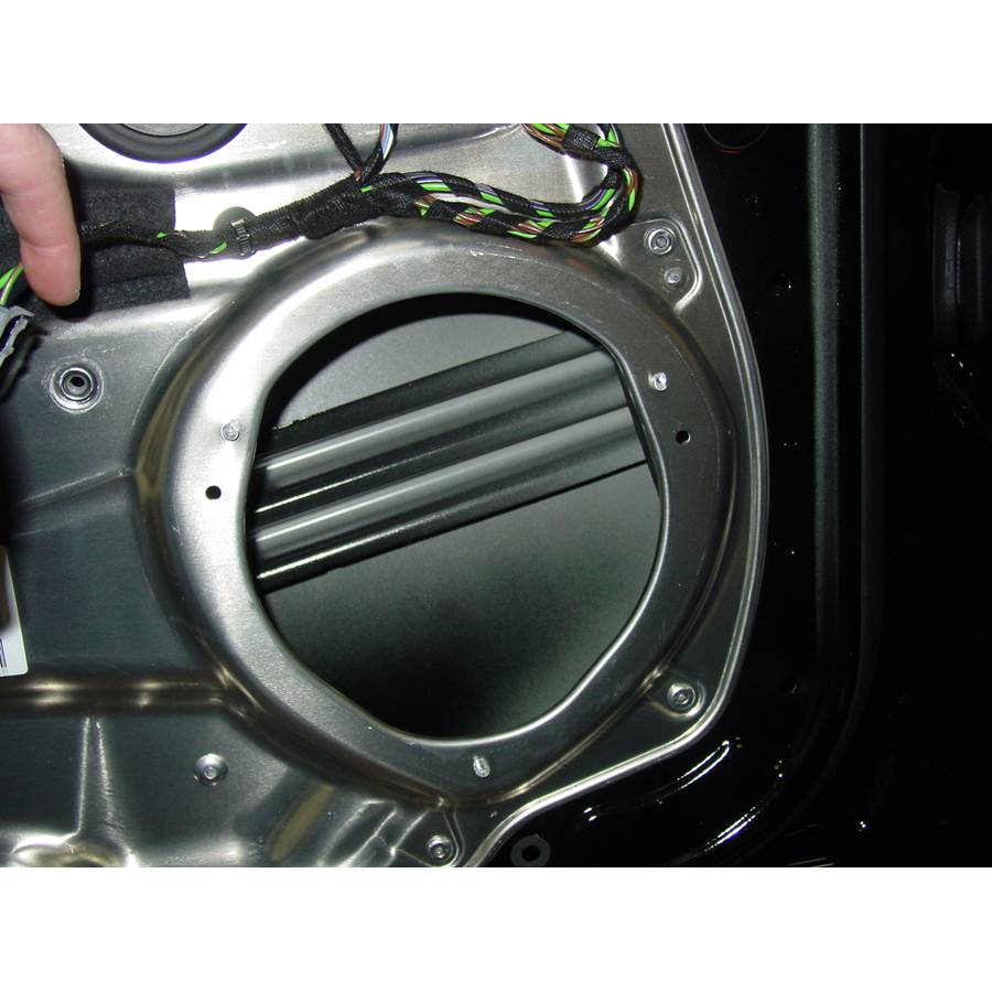 2009 Mercedes-Benz C-Class Front door woofer removed