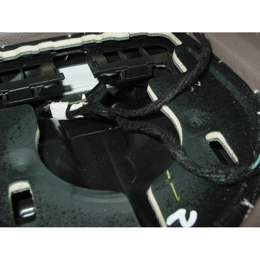 2009 Mercedes-Benz GL-Class Center dash speaker removed