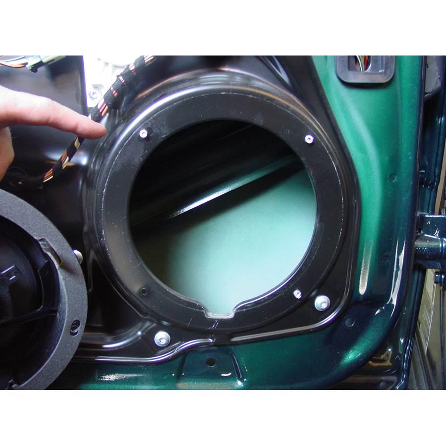 2010 Mercedes-Benz ML320 Rear door woofer removed