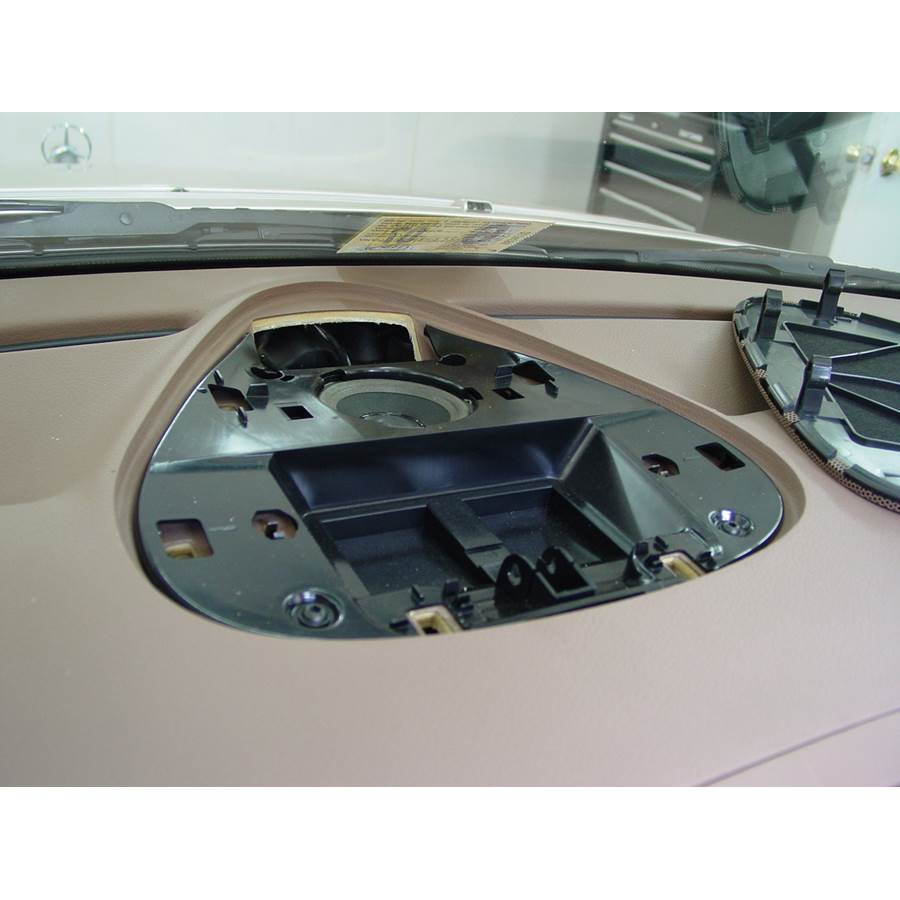 2002 Mercedes-Benz C-Class Center dash speaker