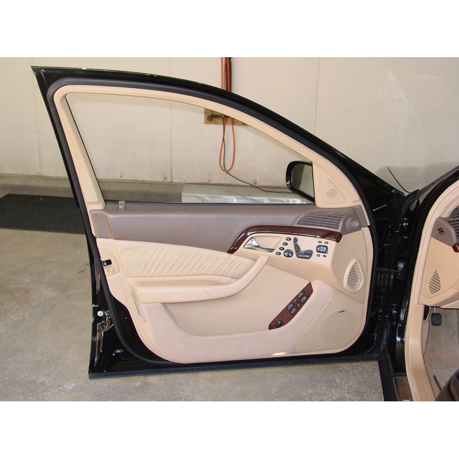 2001 Mercedes-Benz S-Class Front door speaker location