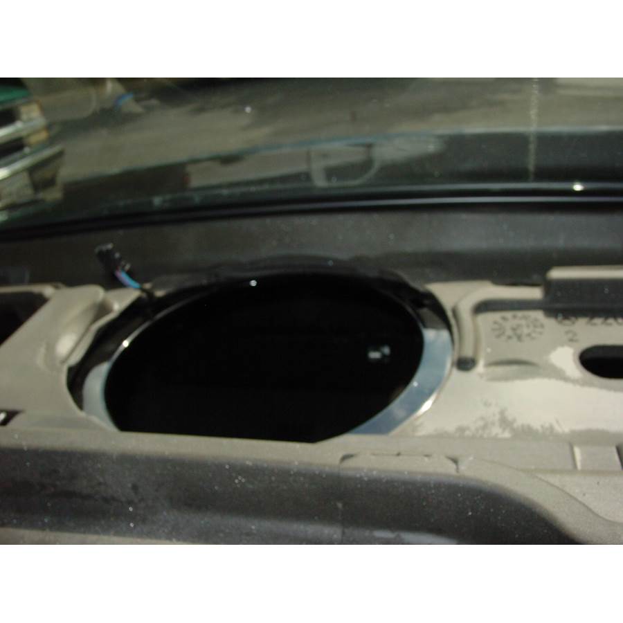 2001 Mercedes-Benz S-Class Rear deck center speaker removed