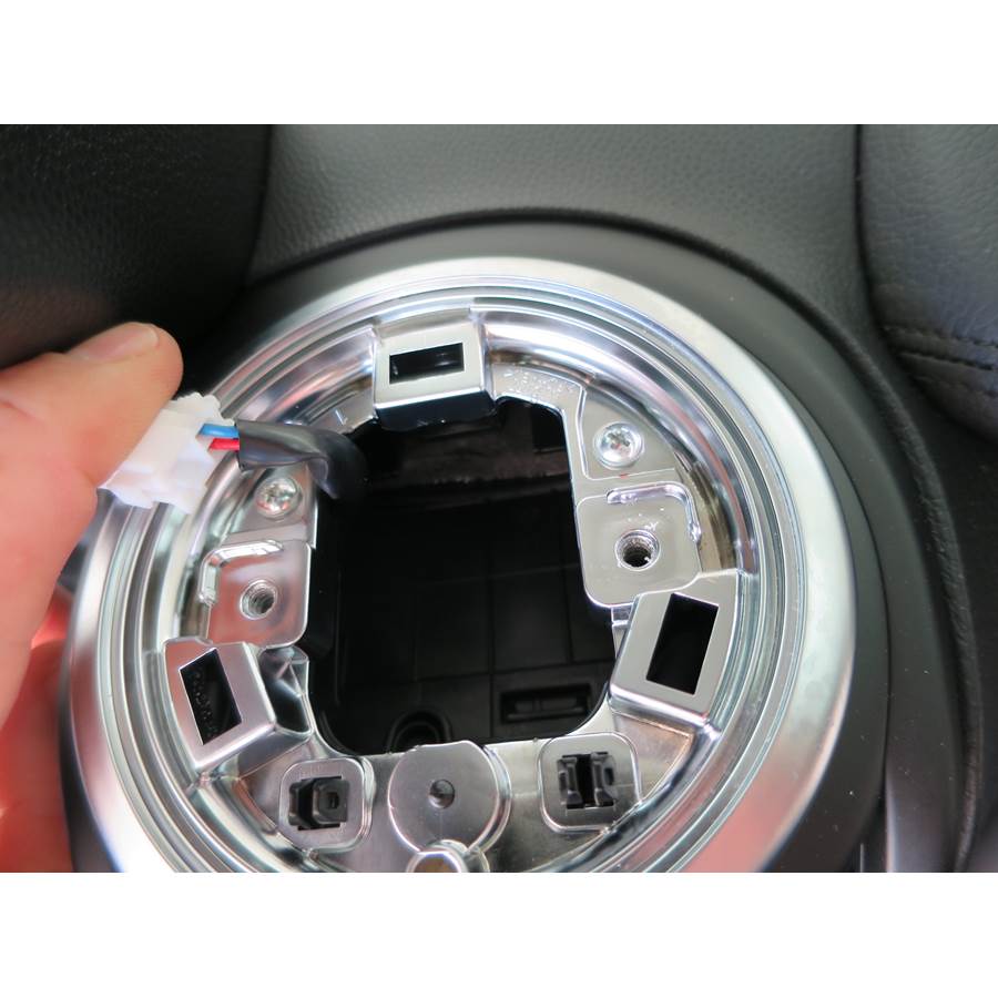 2015 Kia Soul Dash speaker removed