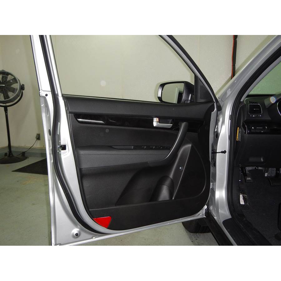 2015 Kia Sorento Front door speaker location