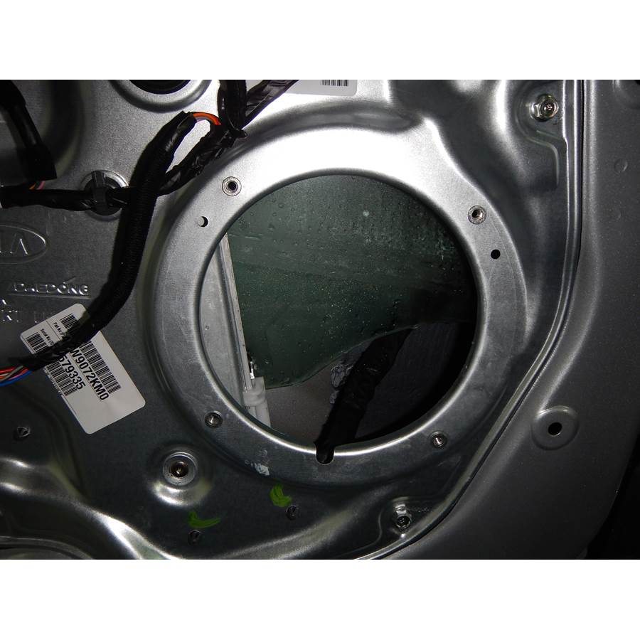 2015 Kia Sorento Front door woofer removed