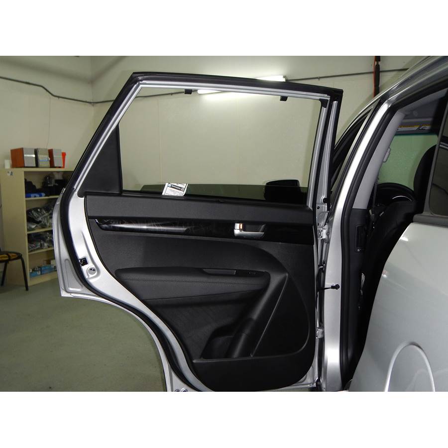 2015 Kia Sorento Rear door speaker location