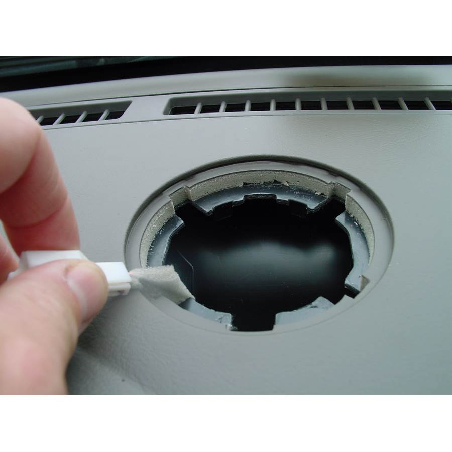 2003 Chrysler Sebring Center dash speaker removed