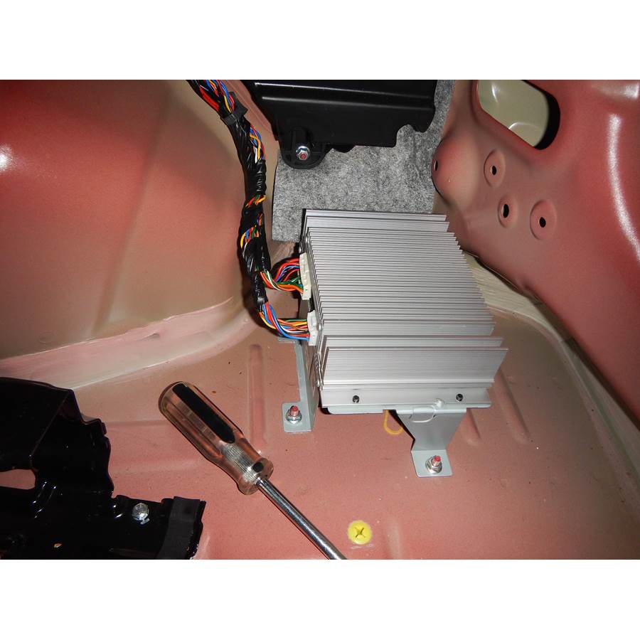 2011 Kia Sportage Factory amplifier
