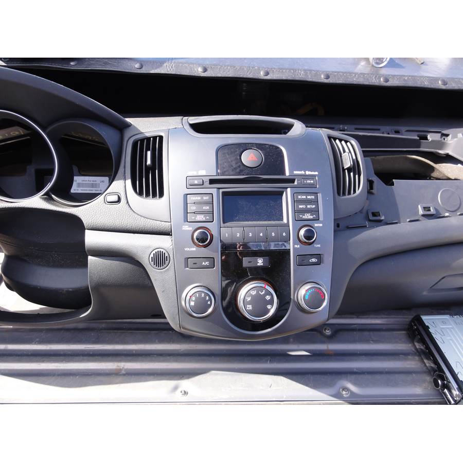 2010 Kia Forte Factory Radio