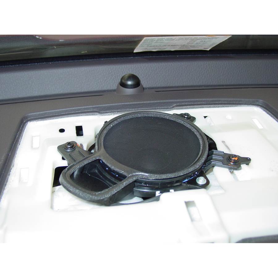 2009 Kia Borrego Center dash speaker
