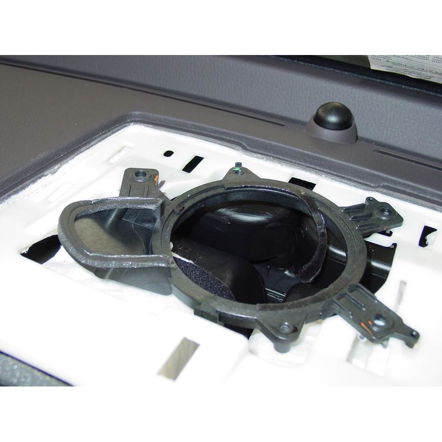 2009 Kia Borrego Center dash speaker removed