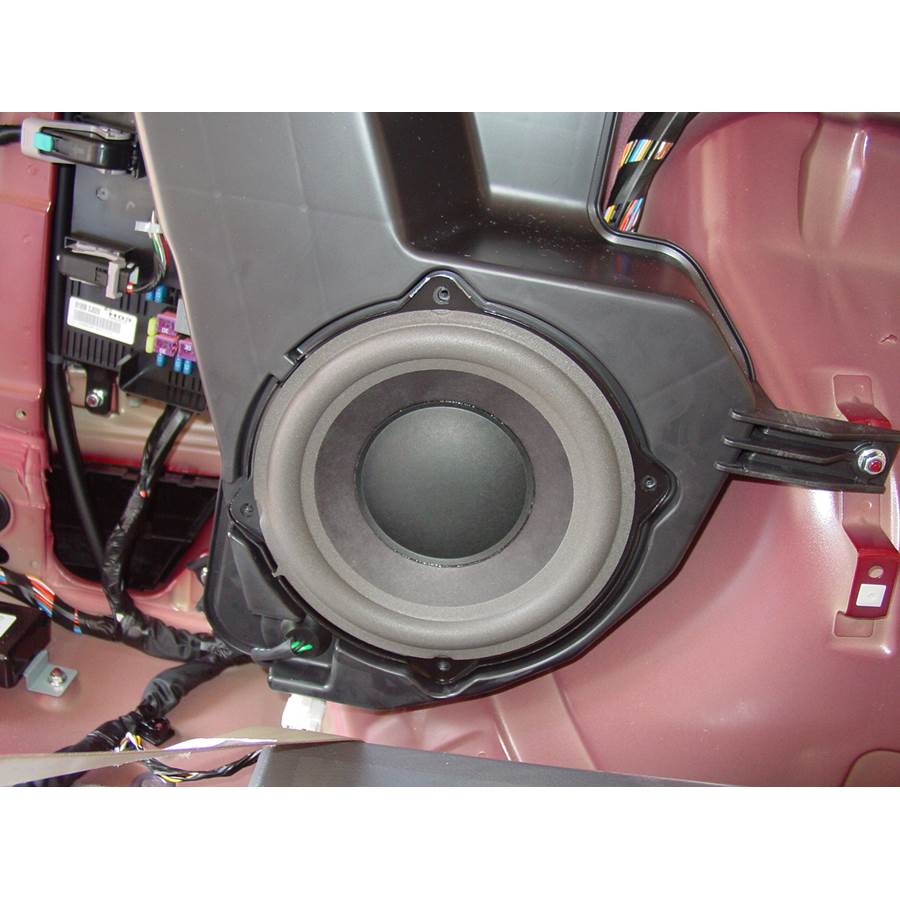 2009 Kia Borrego Far-rear side speaker