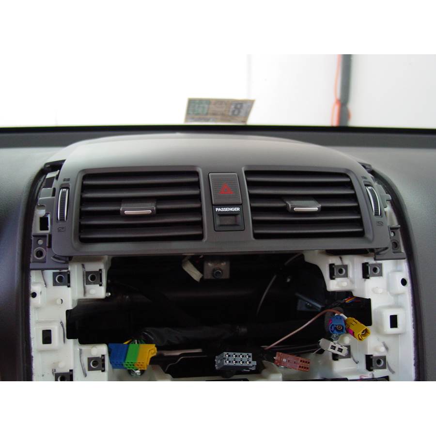 2009 Kia Borrego Factory radio removed