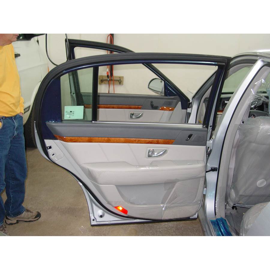2007 Kia Amanti Rear door speaker location