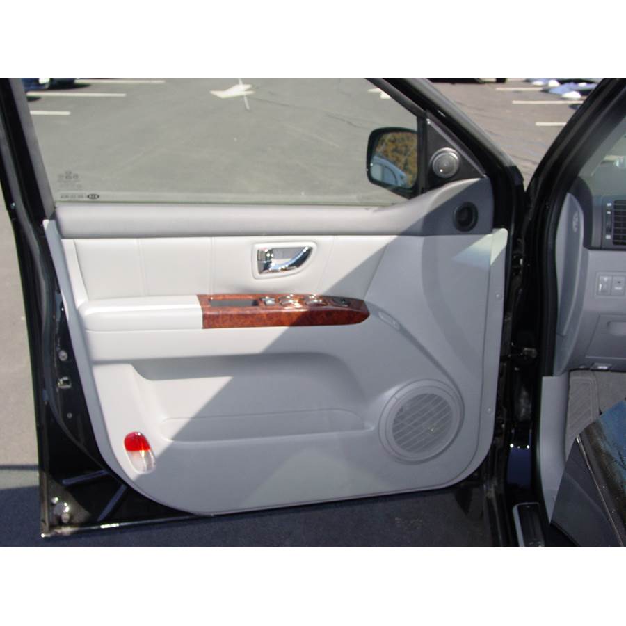 2007 Kia Sorento Front door speaker location