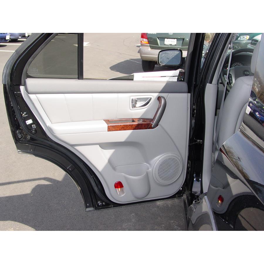 2008 Kia Sorento Rear door speaker location