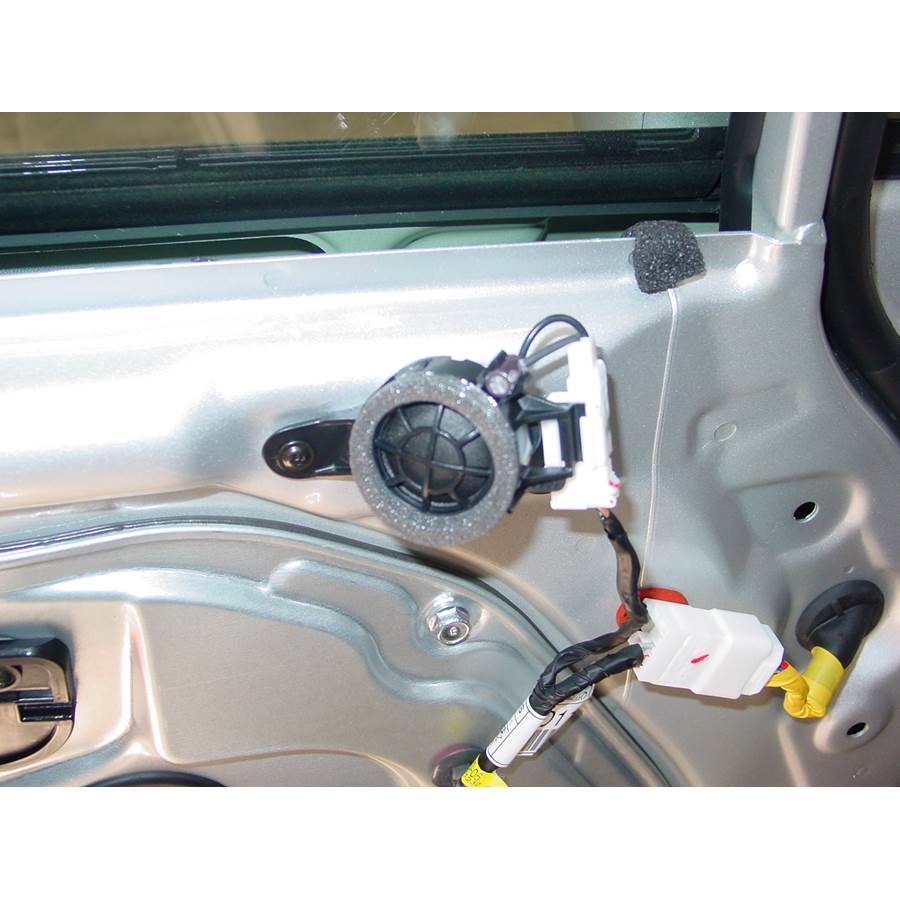 2008 Kia Rondo Front door tweeter