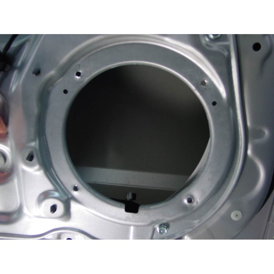 2009 Kia Rondo Front door woofer removed