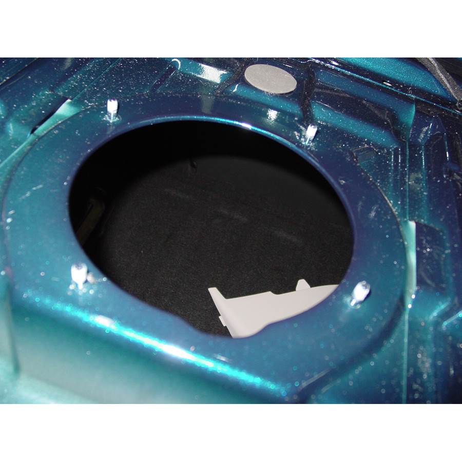 2006 Kia Optima Rear deck center speaker removed
