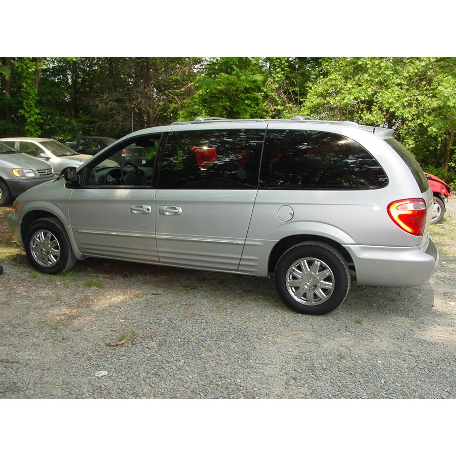 2003 Chrysler Town and Country Exterior