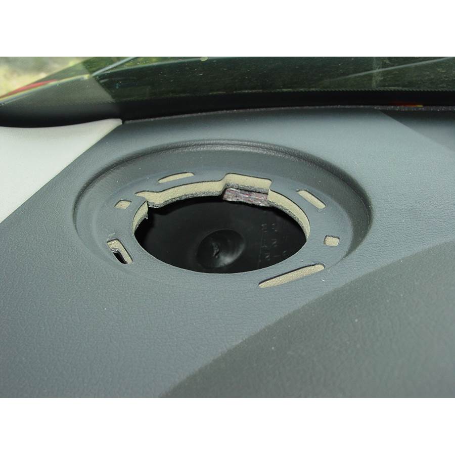 2006 Chrysler 300 Dash speaker removed