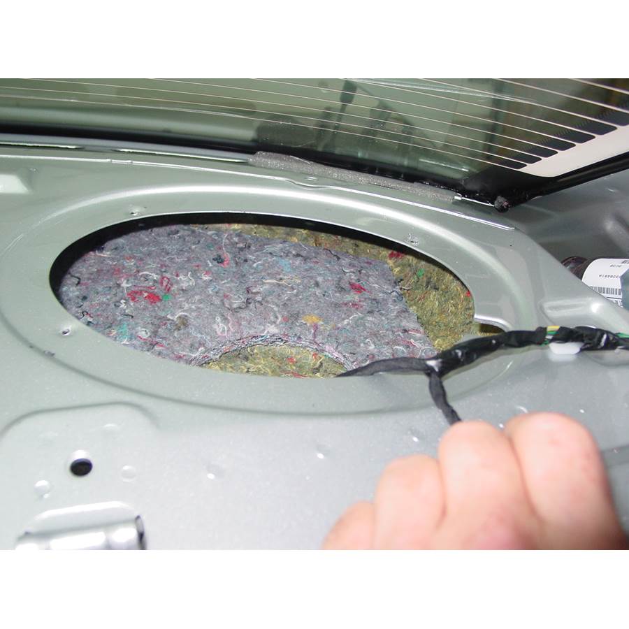 2008 Chrysler 300 Rear deck speaker removed