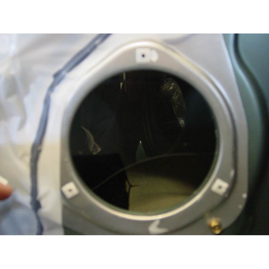 2005 Kia Sportage Front door woofer removed
