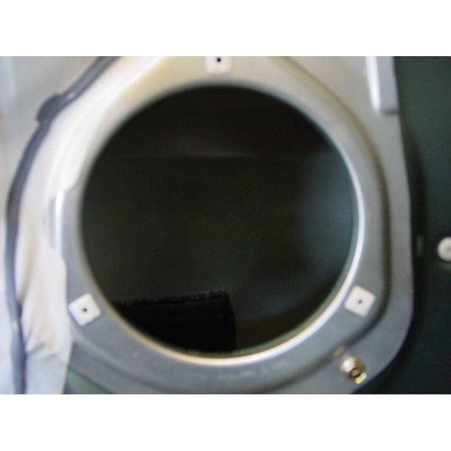 2005 Kia Sportage Rear door speaker removed