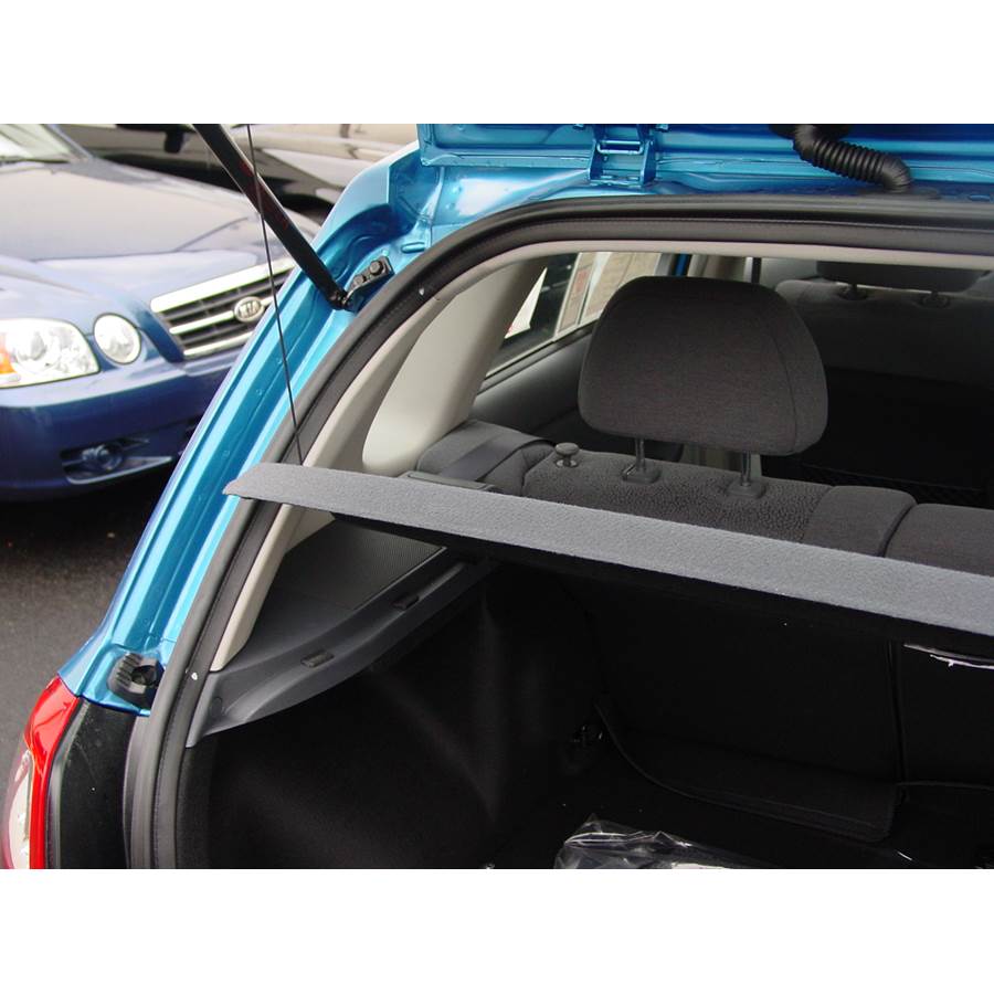 2005 Kia Spectra5 Side panel speaker location