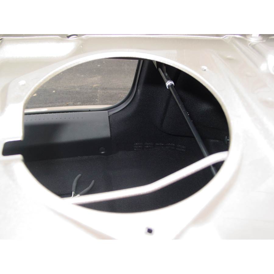 2006 Kia Spectra Rear deck speaker removed