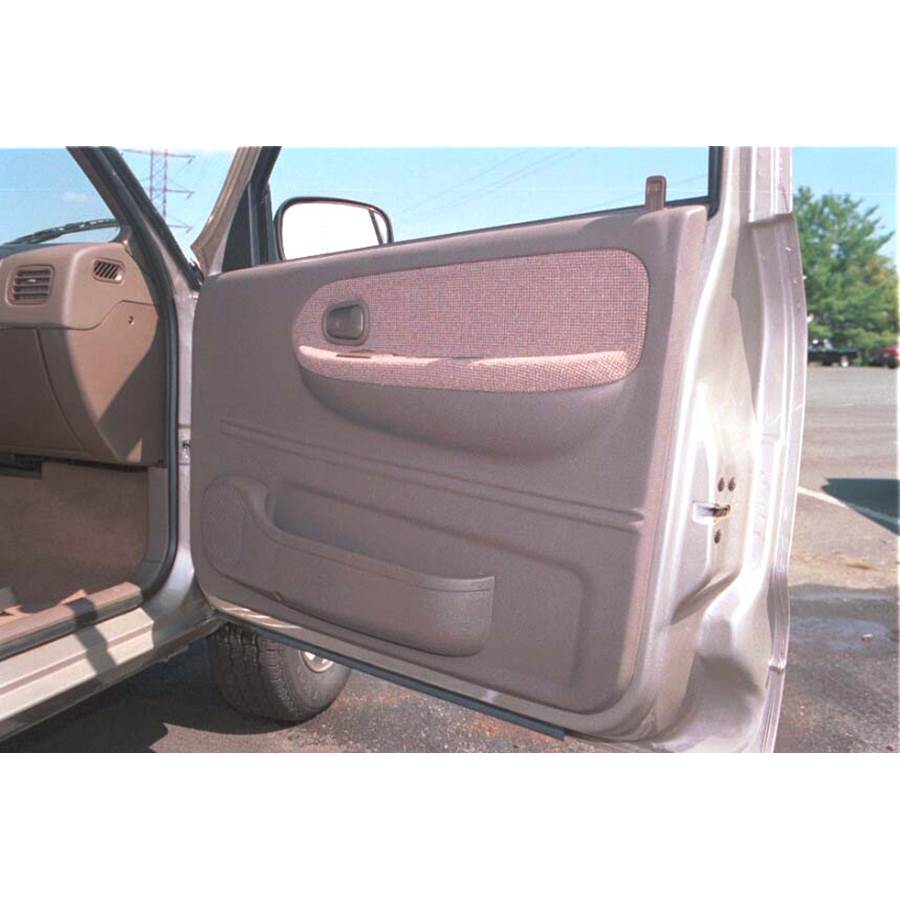 1998 Kia Sportage Front door speaker location