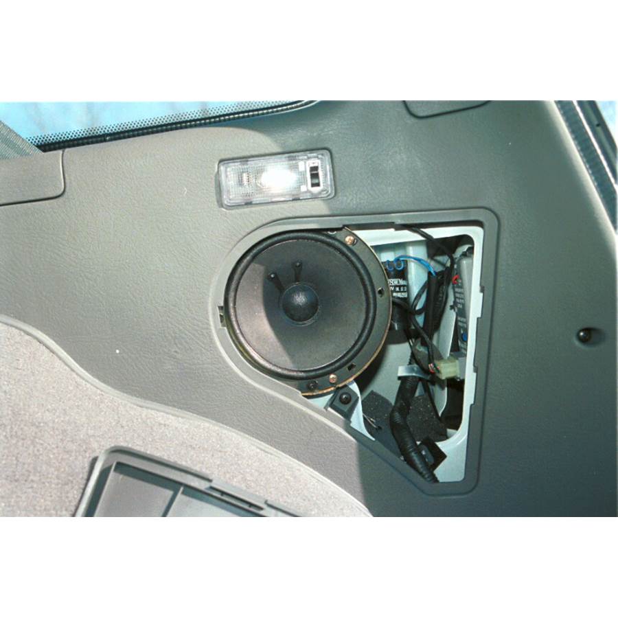 1997 Kia Sportage Far-rear side speaker