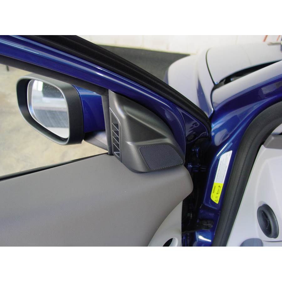 2008 Volvo C30 Front door tweeter location