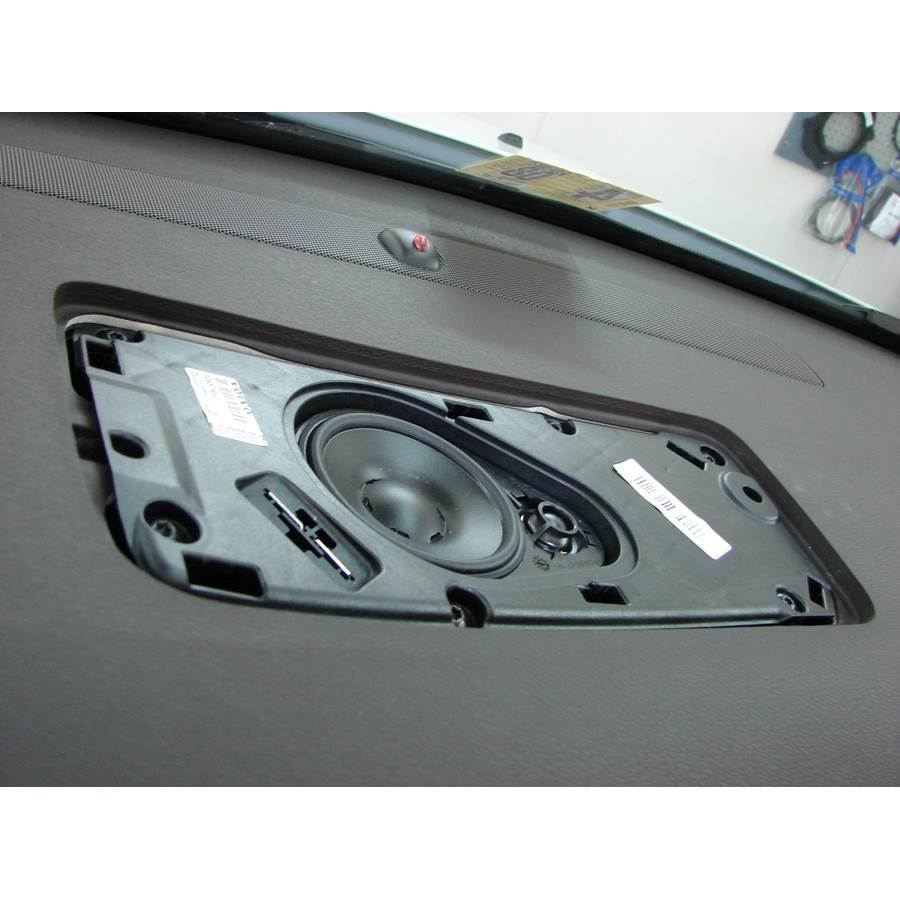 2007 Volvo S80 Center dash speaker