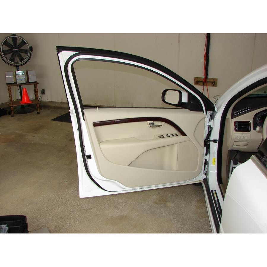 2007 Volvo S80 Front door speaker location
