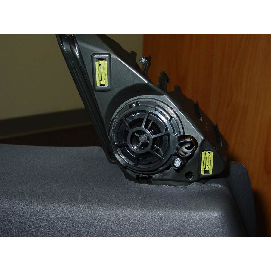 2005 Volvo V50 Front door tweeter