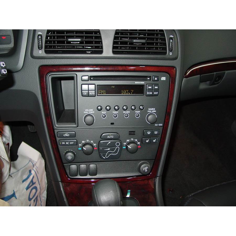 2005 Volvo XC70 Factory Radio