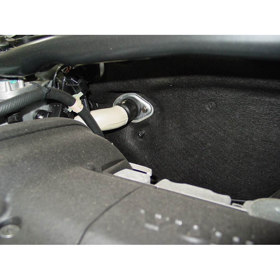 2007 Volvo XC70 Firewall access