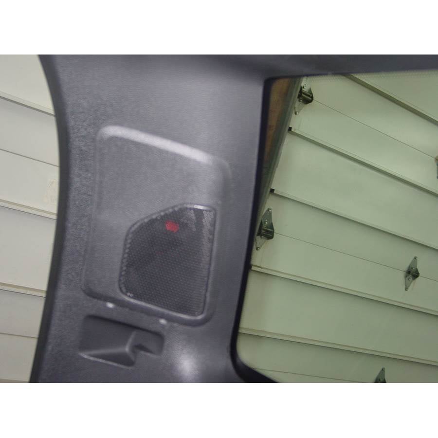2005 Volvo XC70 Rear pillar speaker location