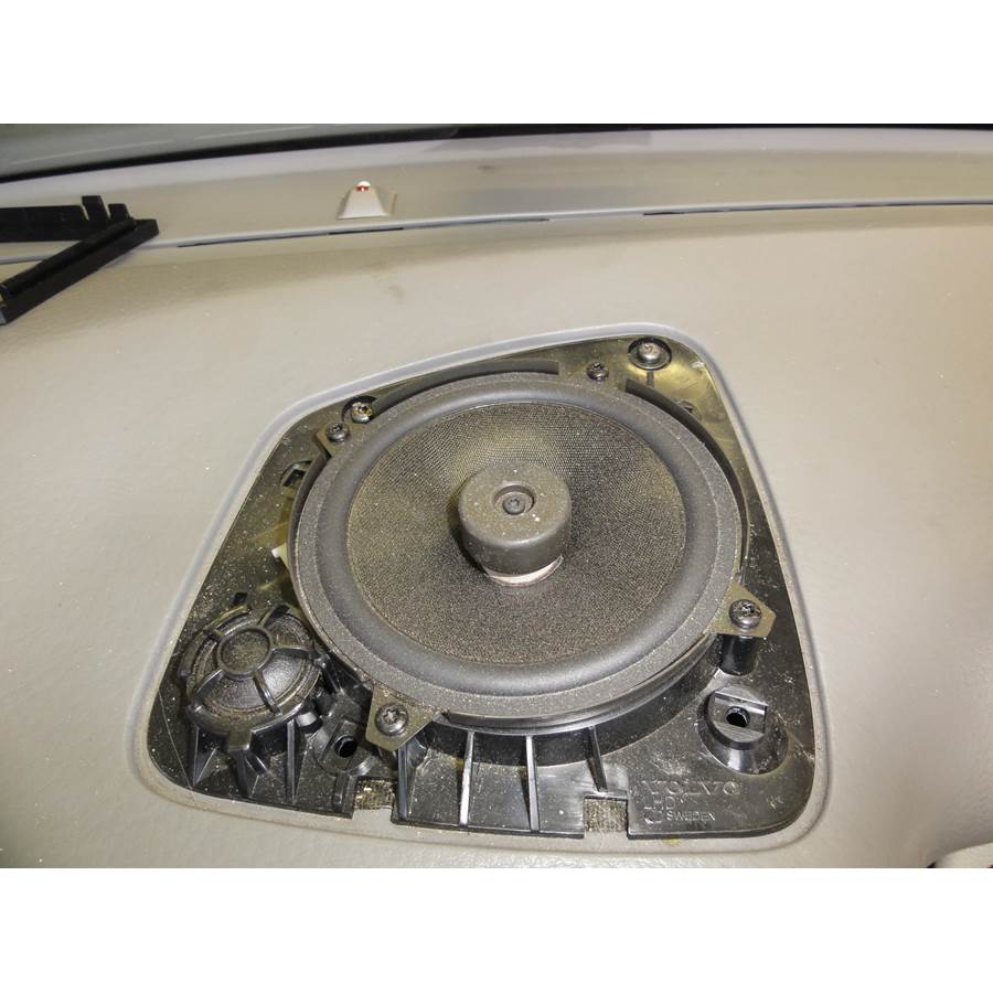 2001 Volvo C70 Center dash speaker removed