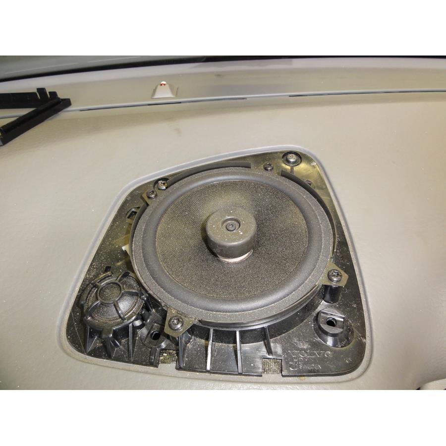 2004 Volvo C70 Center dash speaker removed